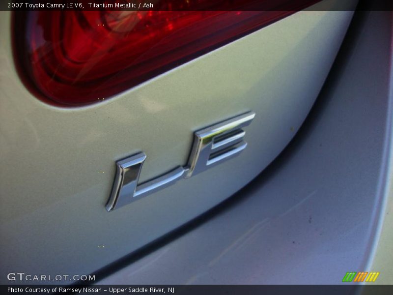 Titanium Metallic / Ash 2007 Toyota Camry LE V6
