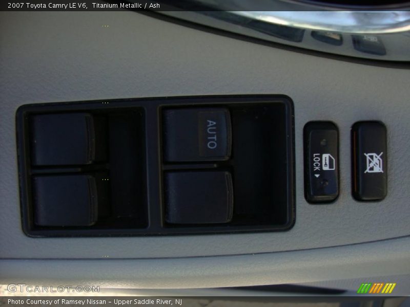 Titanium Metallic / Ash 2007 Toyota Camry LE V6