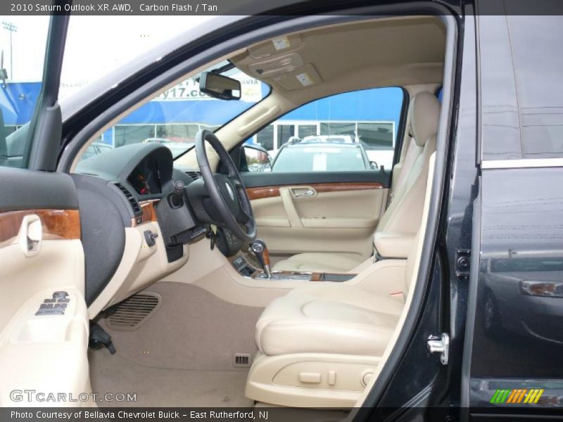  2010 Outlook XR AWD Tan Interior