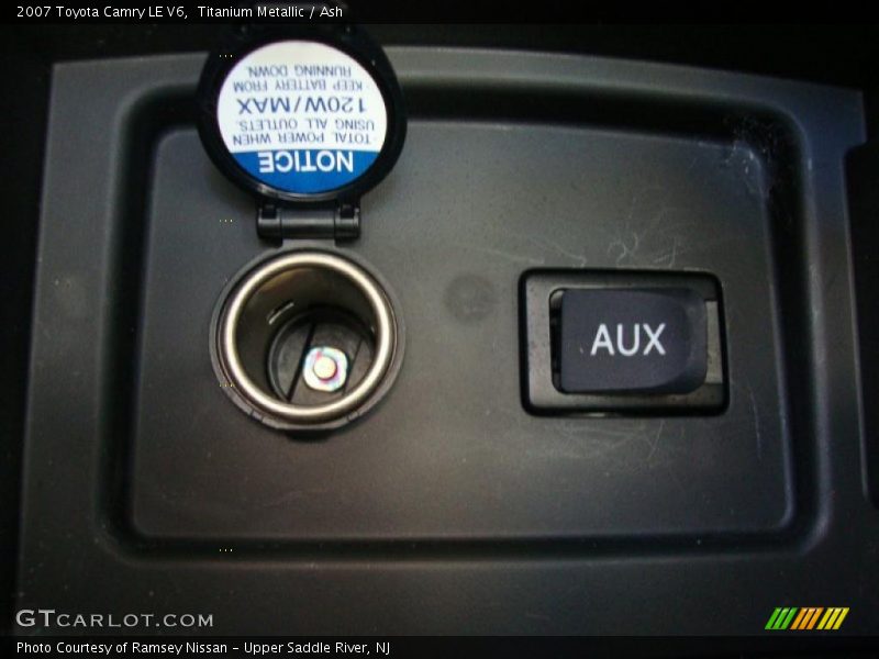 Titanium Metallic / Ash 2007 Toyota Camry LE V6