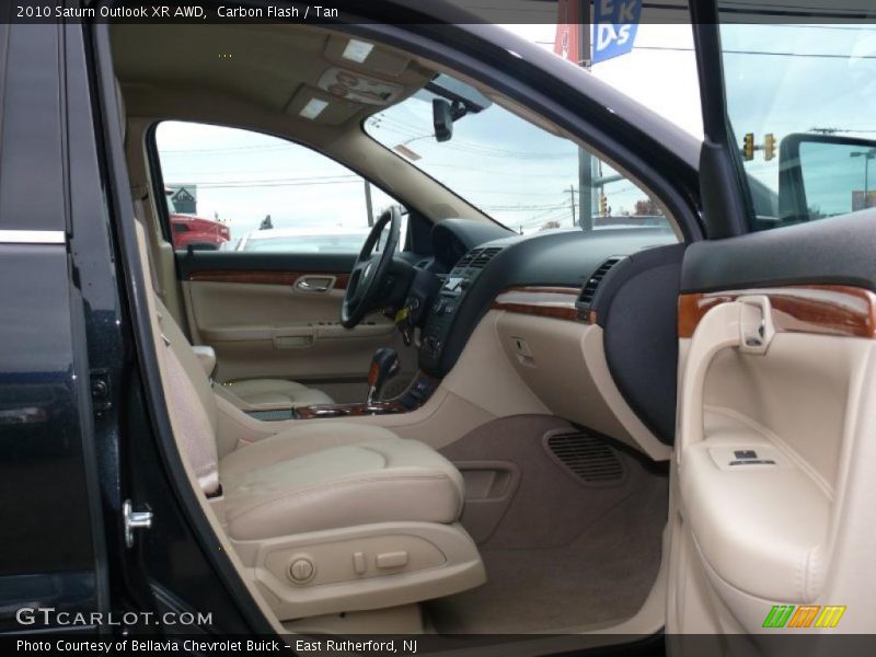 Carbon Flash / Tan 2010 Saturn Outlook XR AWD