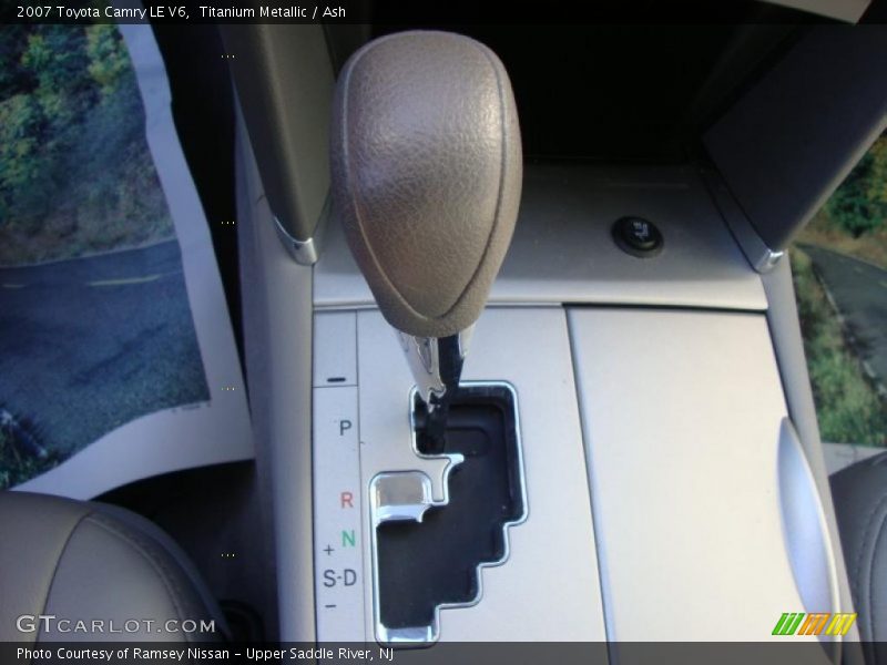 Titanium Metallic / Ash 2007 Toyota Camry LE V6