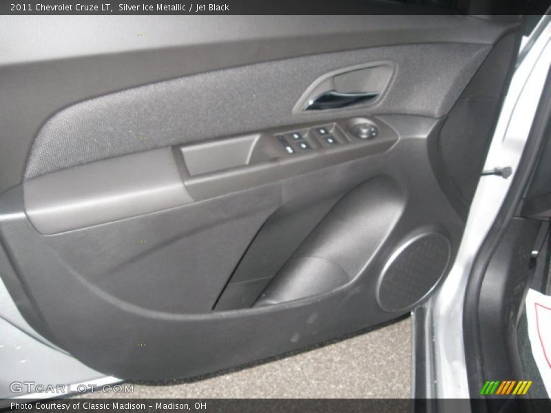 Door Panel of 2011 Cruze LT