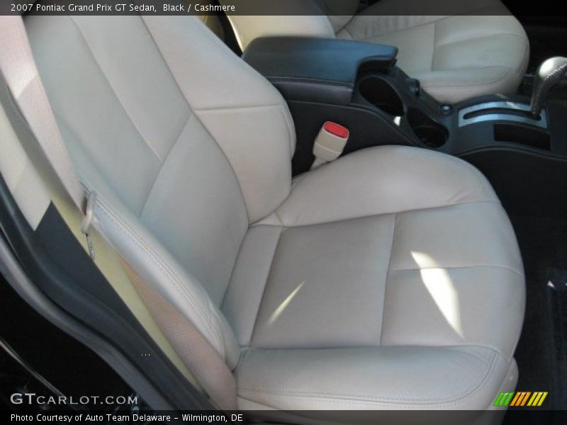  2007 Grand Prix GT Sedan Cashmere Interior