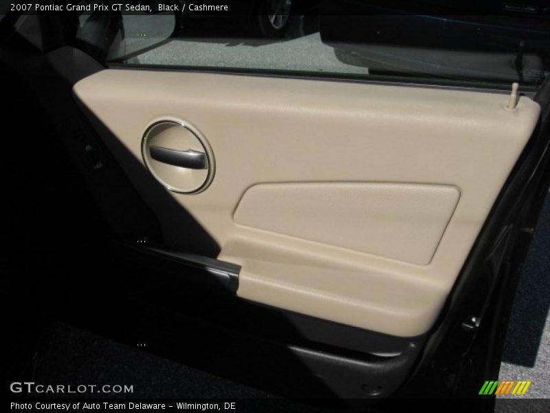 Black / Cashmere 2007 Pontiac Grand Prix GT Sedan
