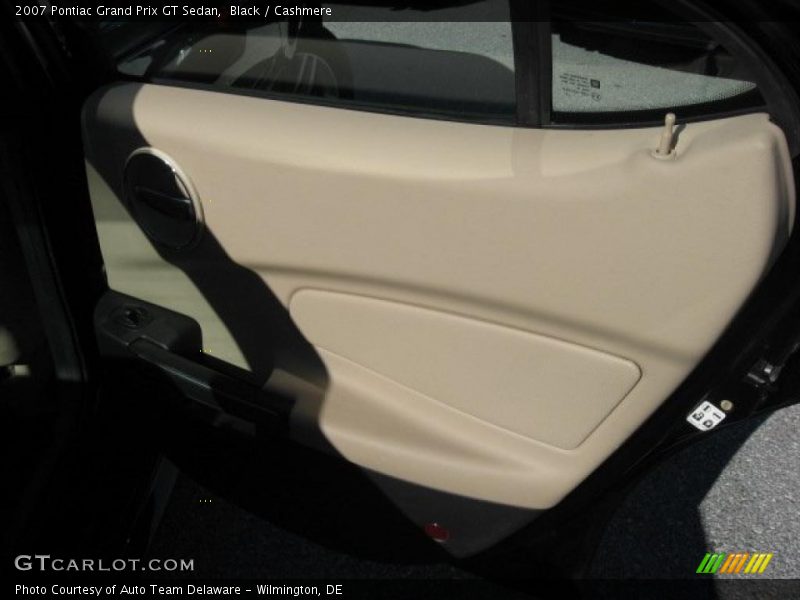 Black / Cashmere 2007 Pontiac Grand Prix GT Sedan