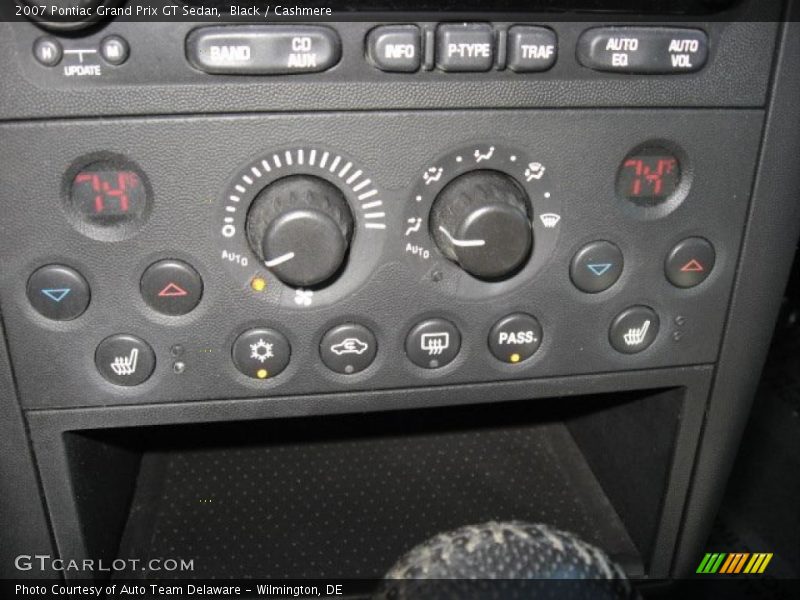 Controls of 2007 Grand Prix GT Sedan