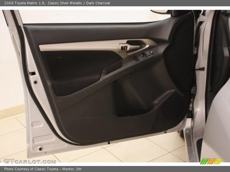 Classic Silver Metallic / Dark Charcoal 2009 Toyota Matrix 1.8