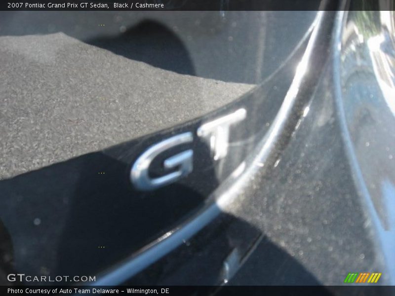 Black / Cashmere 2007 Pontiac Grand Prix GT Sedan