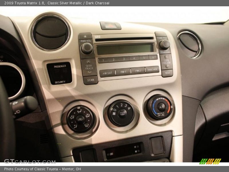 Classic Silver Metallic / Dark Charcoal 2009 Toyota Matrix 1.8