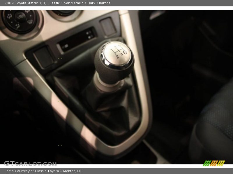 Classic Silver Metallic / Dark Charcoal 2009 Toyota Matrix 1.8