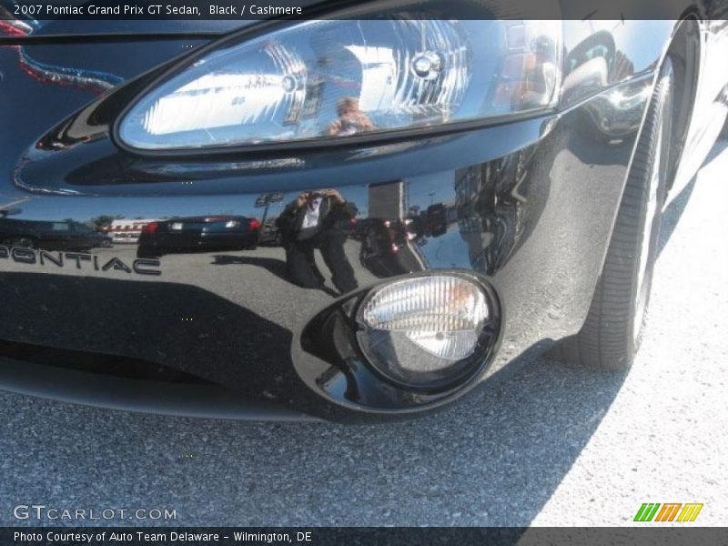 Black / Cashmere 2007 Pontiac Grand Prix GT Sedan