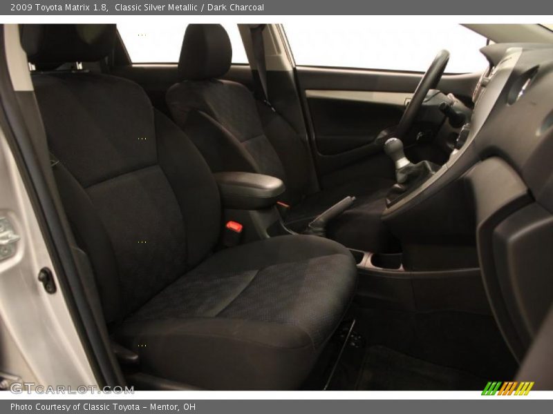 Classic Silver Metallic / Dark Charcoal 2009 Toyota Matrix 1.8