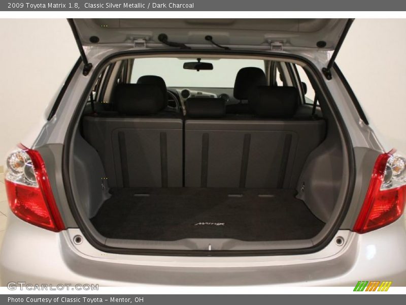 Classic Silver Metallic / Dark Charcoal 2009 Toyota Matrix 1.8