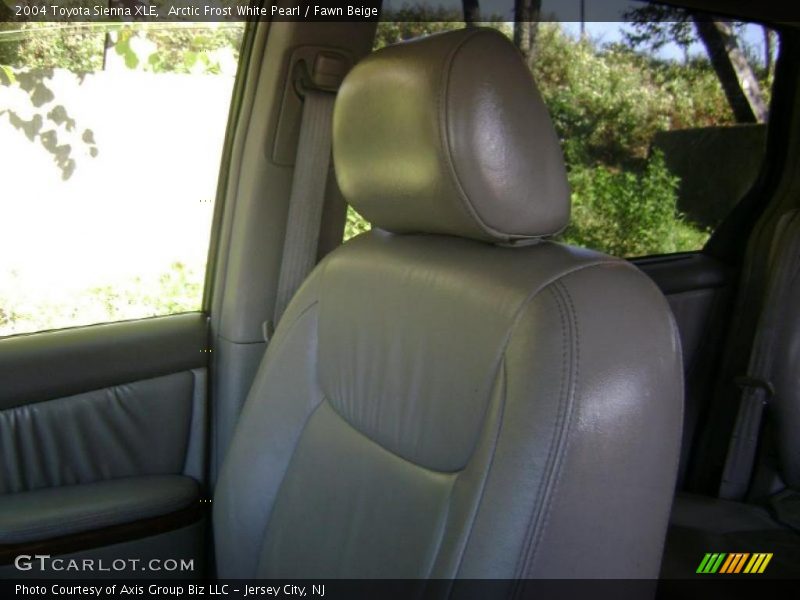 Arctic Frost White Pearl / Fawn Beige 2004 Toyota Sienna XLE