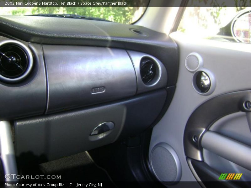 Jet Black / Space Grey/Panther Black 2003 Mini Cooper S Hardtop