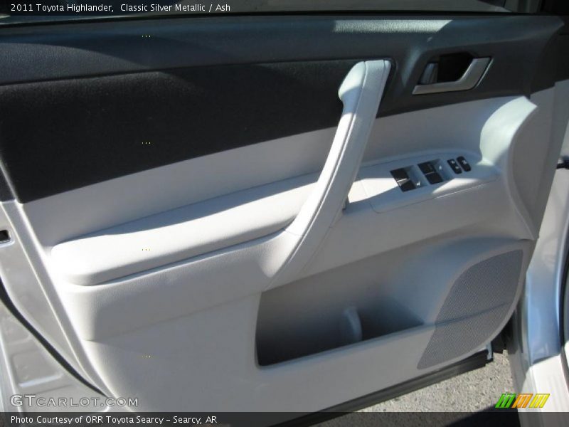 Classic Silver Metallic / Ash 2011 Toyota Highlander