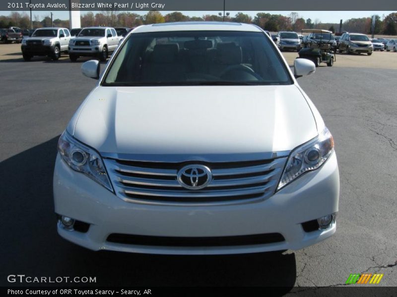 Blizzard White Pearl / Light Gray 2011 Toyota Avalon