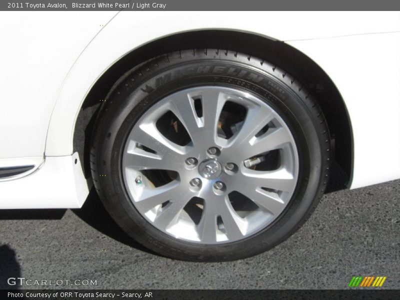 Blizzard White Pearl / Light Gray 2011 Toyota Avalon