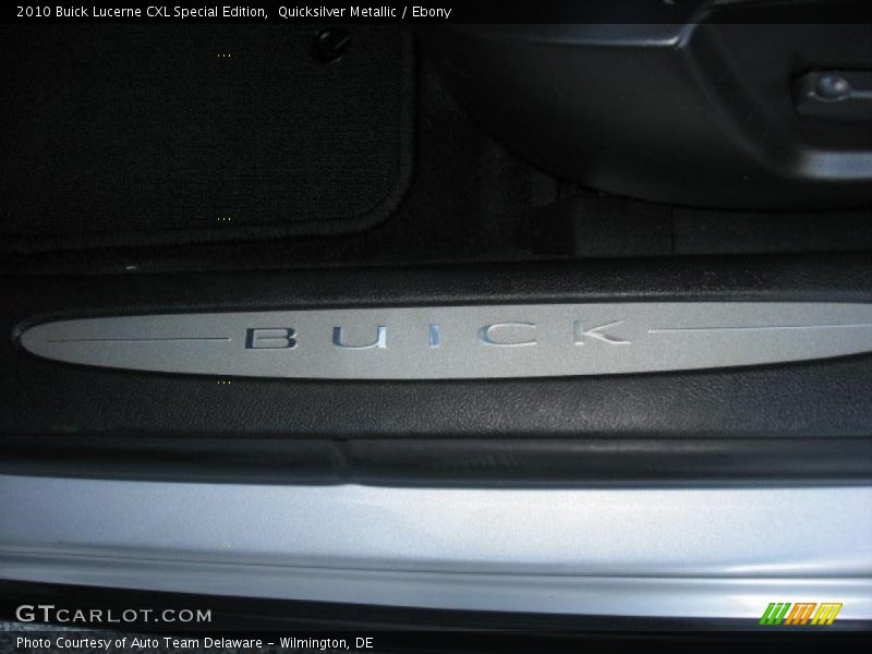 Quicksilver Metallic / Ebony 2010 Buick Lucerne CXL Special Edition
