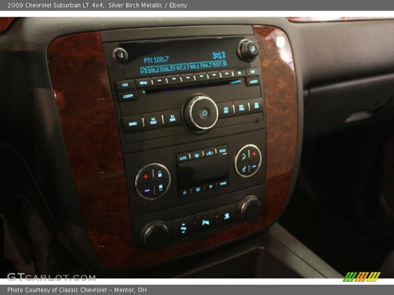 Silver Birch Metallic / Ebony 2009 Chevrolet Suburban LT 4x4