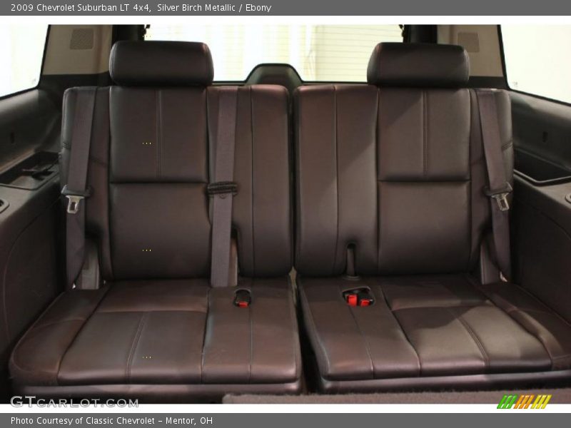Silver Birch Metallic / Ebony 2009 Chevrolet Suburban LT 4x4
