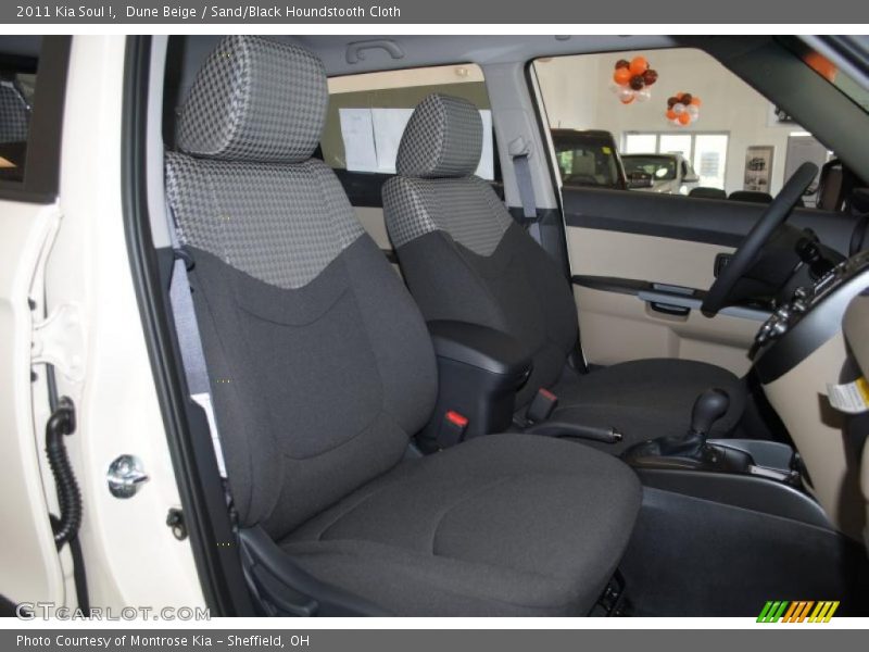 Dune Beige / Sand/Black Houndstooth Cloth 2011 Kia Soul !