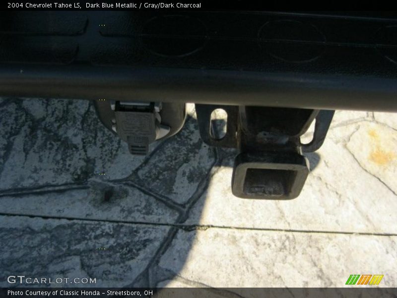 Dark Blue Metallic / Gray/Dark Charcoal 2004 Chevrolet Tahoe LS
