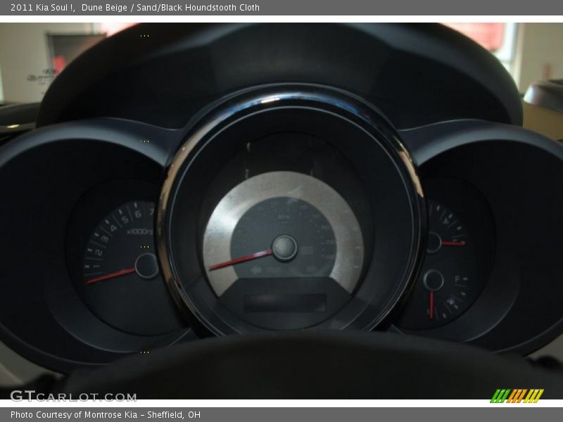 Dune Beige / Sand/Black Houndstooth Cloth 2011 Kia Soul !