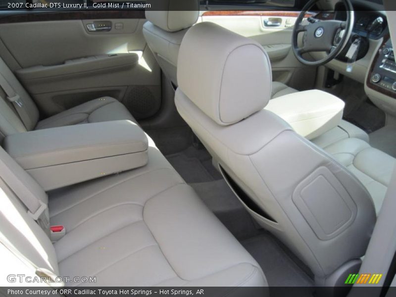 Gold Mist / Titanium 2007 Cadillac DTS Luxury II