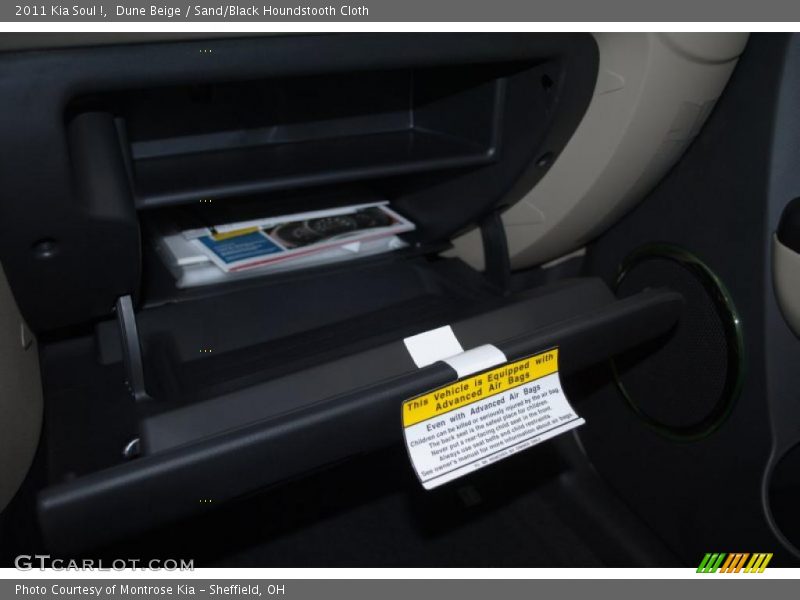 Dune Beige / Sand/Black Houndstooth Cloth 2011 Kia Soul !