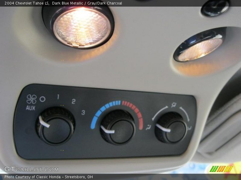 Dark Blue Metallic / Gray/Dark Charcoal 2004 Chevrolet Tahoe LS