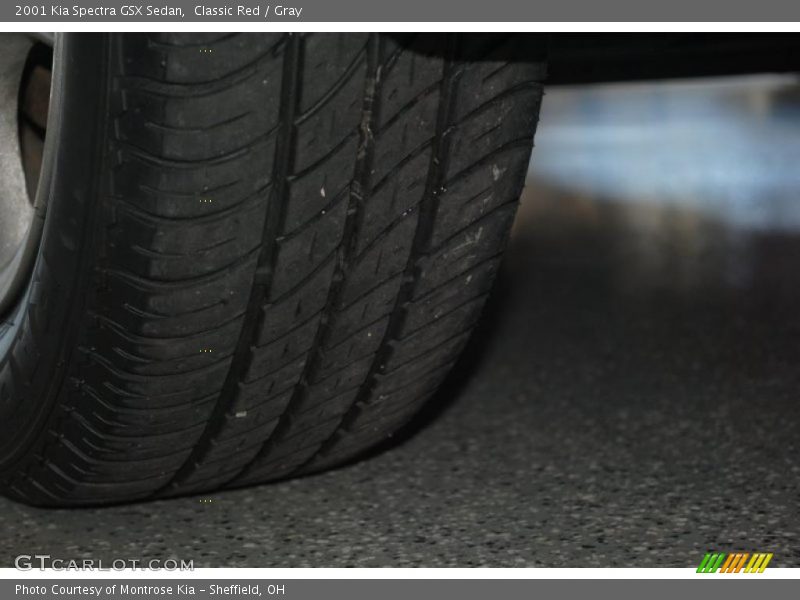 Classic Red / Gray 2001 Kia Spectra GSX Sedan
