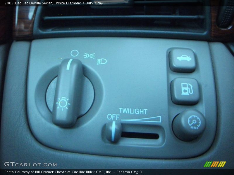 White Diamond / Dark Gray 2003 Cadillac DeVille Sedan