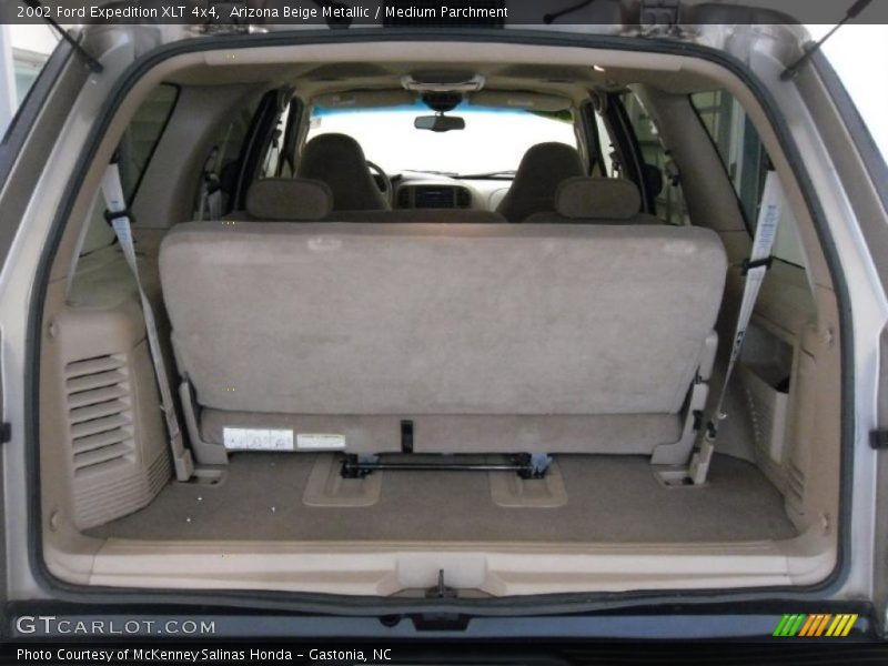  2002 Expedition XLT 4x4 Trunk