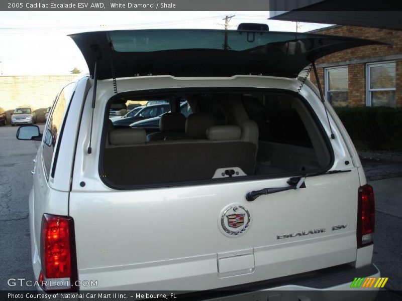 White Diamond / Shale 2005 Cadillac Escalade ESV AWD