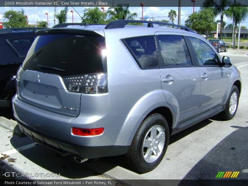 Cool Silver Metallic / Black 2009 Mitsubishi Outlander ES