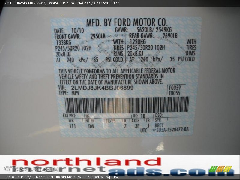 White Platinum Tri-Coat / Charcoal Black 2011 Lincoln MKX AWD