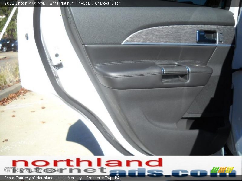 White Platinum Tri-Coat / Charcoal Black 2011 Lincoln MKX AWD
