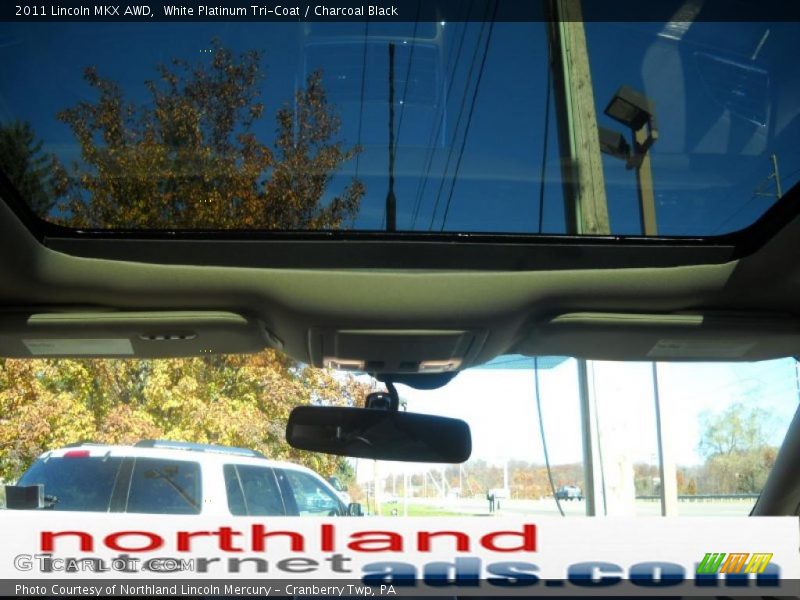 White Platinum Tri-Coat / Charcoal Black 2011 Lincoln MKX AWD