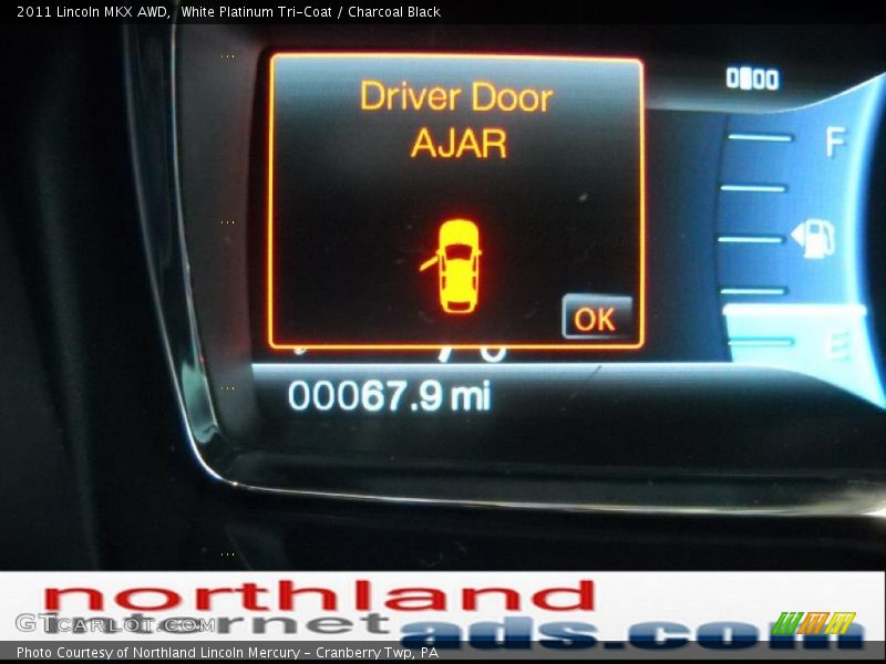 White Platinum Tri-Coat / Charcoal Black 2011 Lincoln MKX AWD