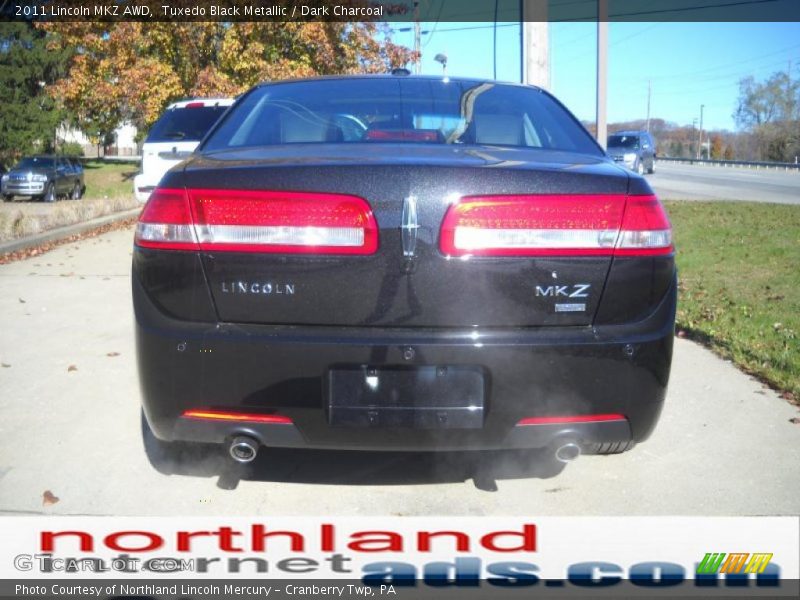 Tuxedo Black Metallic / Dark Charcoal 2011 Lincoln MKZ AWD