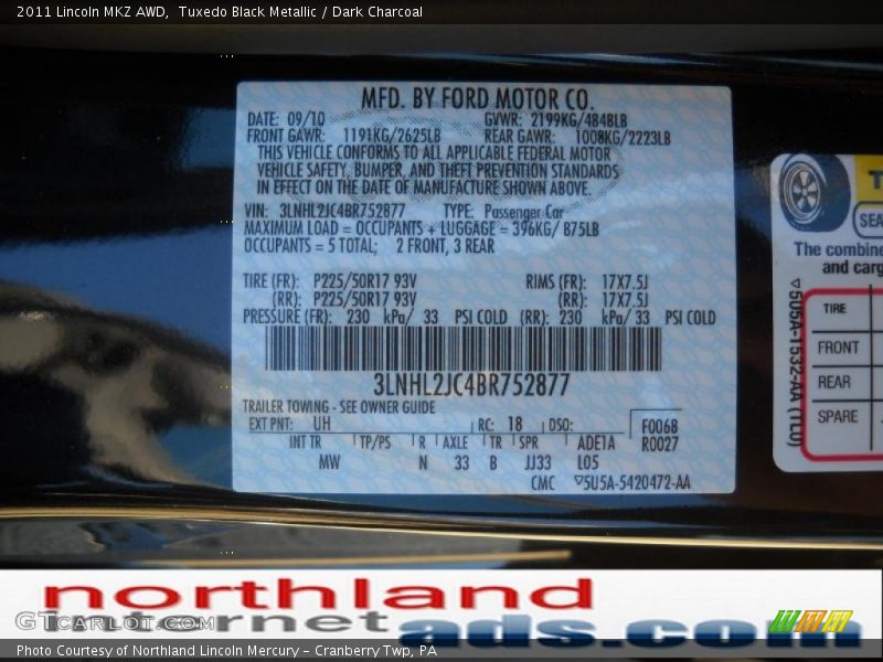 Tuxedo Black Metallic / Dark Charcoal 2011 Lincoln MKZ AWD