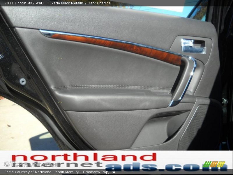 Tuxedo Black Metallic / Dark Charcoal 2011 Lincoln MKZ AWD