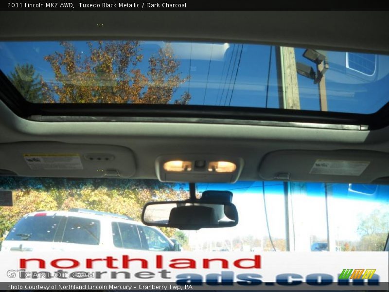 Tuxedo Black Metallic / Dark Charcoal 2011 Lincoln MKZ AWD