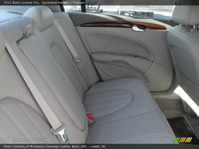 Quicksilver Metallic / Titanium 2011 Buick Lucerne CXL
