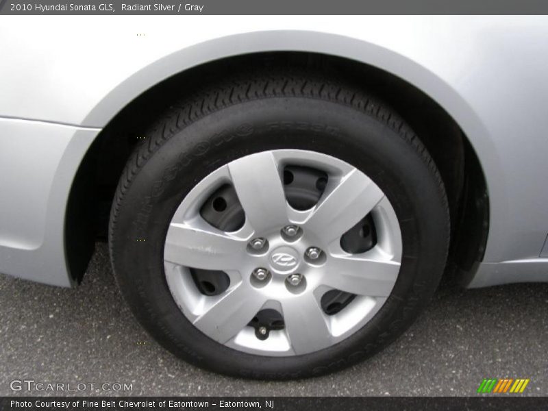 Radiant Silver / Gray 2010 Hyundai Sonata GLS