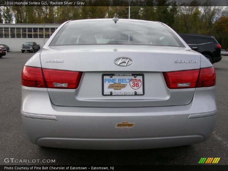Radiant Silver / Gray 2010 Hyundai Sonata GLS