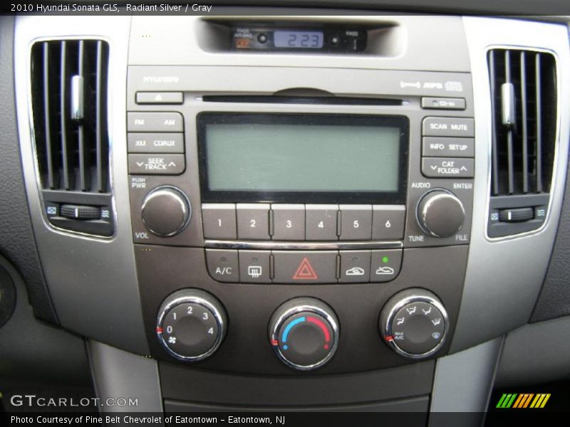 Radiant Silver / Gray 2010 Hyundai Sonata GLS