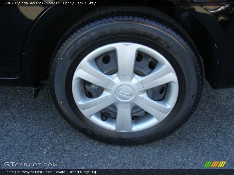 Ebony Black / Gray 2007 Hyundai Accent GLS Sedan